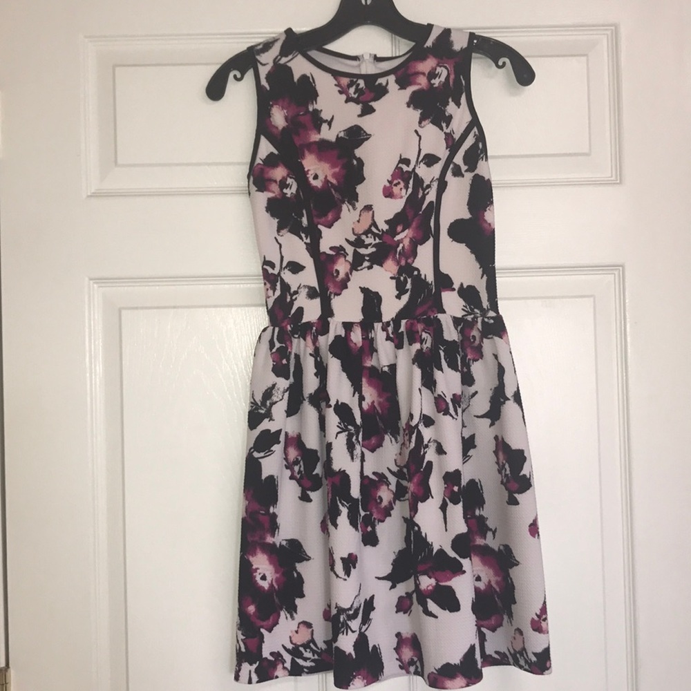 NWT floral love...ady dress size small